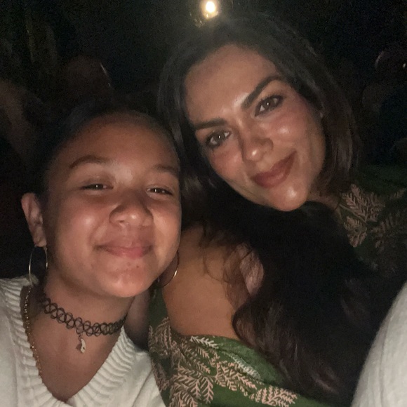 Aloha! Meet this Posher, Lovia! - Picture 1 of 4